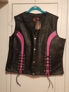 🔥Black Leather Vest with Pink Panels by